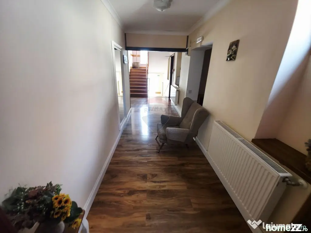 Hotel / Pensiune cu 7 camere de vânzare