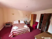 Hotel / Pensiune cu 7 camere de vânzare 