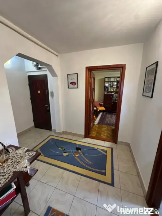 Apartament 3 Camere De Vanzare Tomis Nord - Constanța | 2 B