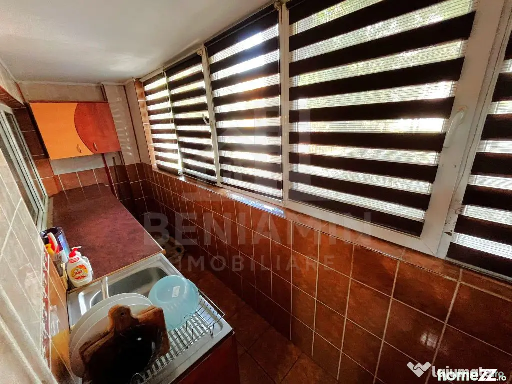 Apartament-2 Camere-Parter Inalt-60mp-2 Balcoane-Piata Va... - Craiova (Dolj)