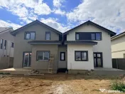 Duplex zona foarte buna - interior la rosu - toate utilitati 