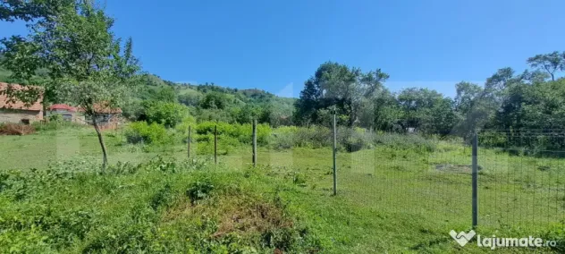 Teren intravilan 1.000 mp cu PUZ, priveliște Munții Făgă