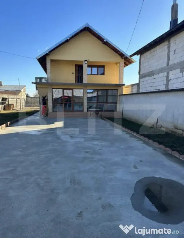 Casa superba de vanzare!