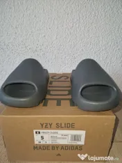 Papuci Yzy Slide Grey 