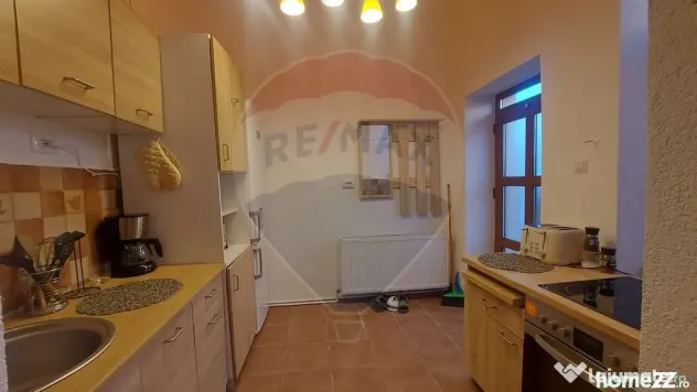 Apartament cu o camera la curte de vanzare pe Ady Endre, ... - Oradea (Bihor)