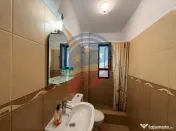 Apartament 3 camere/de inchiriat/1 mai/Ciuperca
