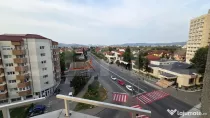 Apartament 3 camere, 55 mp, zona Cetate