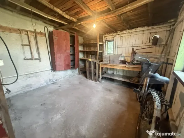 Casă de vanzare, 106 mp, teren 1.677 mp, sat Măgura, comun