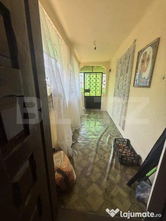 Casă de vanzare, 106 mp, teren 1.677 mp, sat Măgura, comun