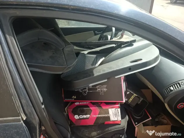 Vând urgent Nissan Primera 2002, pentru piese / rabla / reparare
