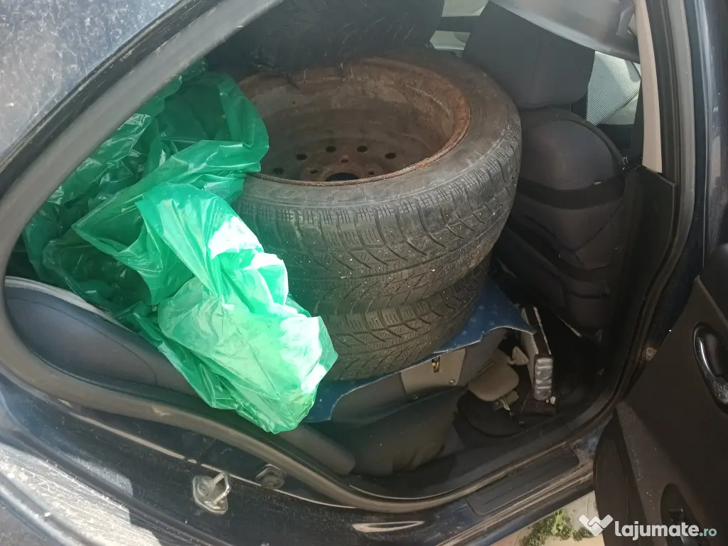Vând urgent Nissan Primera 2002, pentru piese / rabla / reparare
