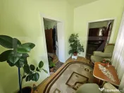 Casă renovată, 4.237mp teren intravilan, Dublu front strad 