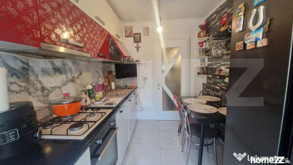 Apartament 4 camere lux Codlea, etaj intermediar, mobilat, p