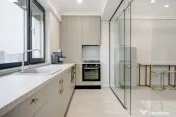 Apartament elegant de 2 camere, 82mp utili, loc de parcare ? 