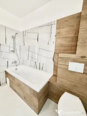 Duplex modern cu grădină, de închiriat, Zona de Sud 