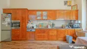 3 camere în Centrul Istoric: 90 mp, curte privată și v... 