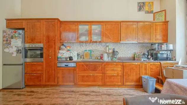 3 camere în Centrul Istoric: 90 mp, curte privată și v...