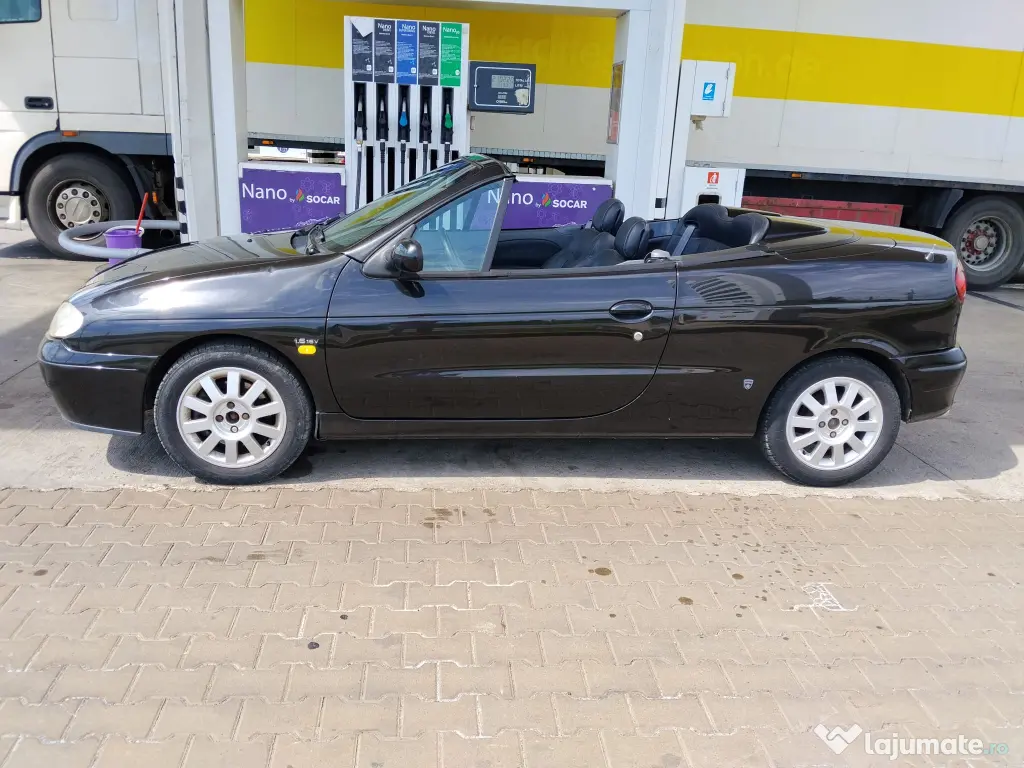 Vând Renault cabrio