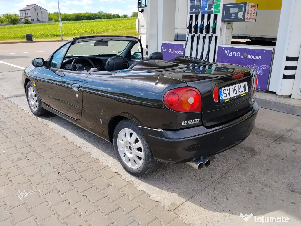 Vând Renault cabrio