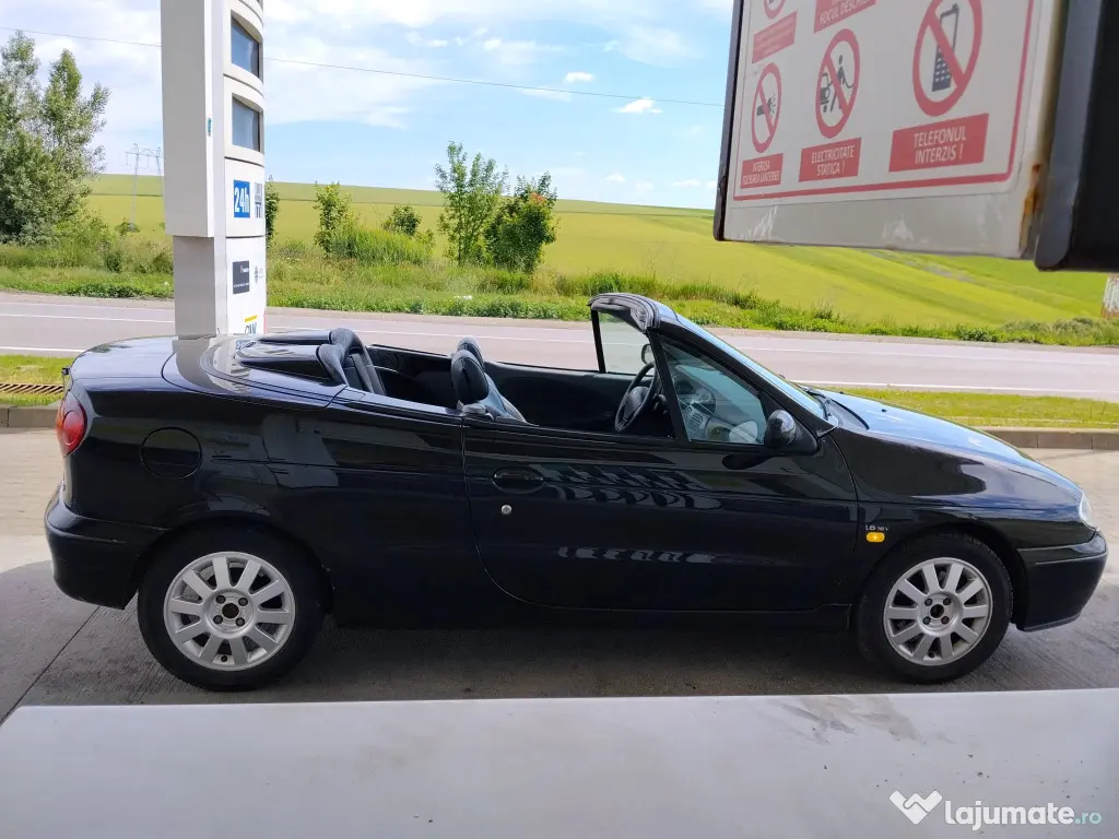 Vând Renault cabrio