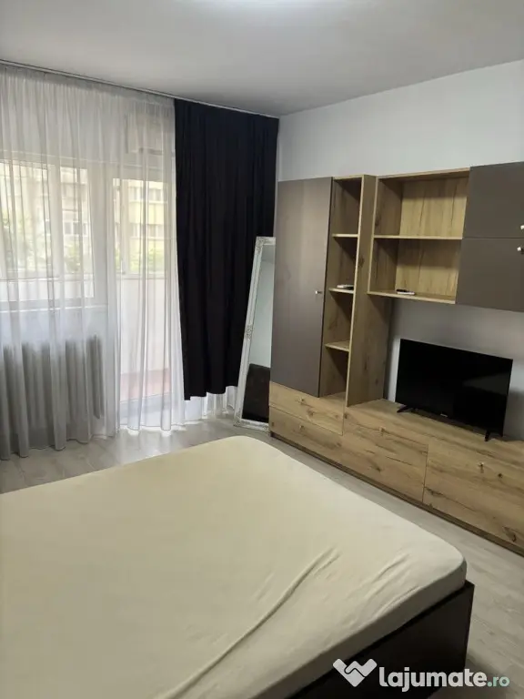 Iancului decomandat etaj 4