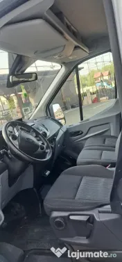 Autoutilitara Ford Transit