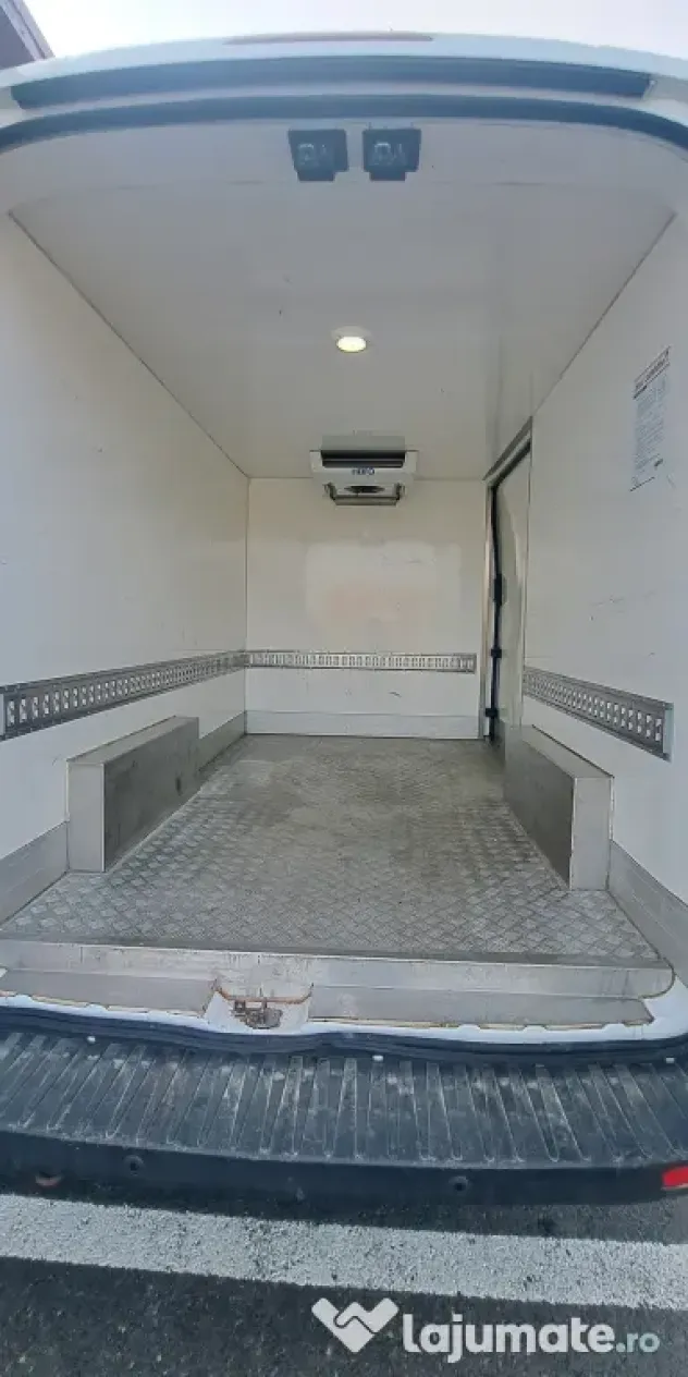 Autoutilitara Ford Transit