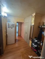 Apartament decomandat 2, camere , etaj 2 , Brazda