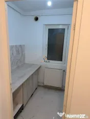 Apartament recent renovat cu centrala proprie parter zona Sa