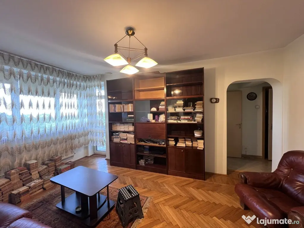 Apartament 3 camere Cotroceni, etaj 4, mobilat parțial