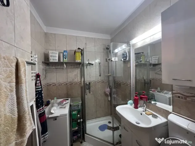 Apartament 3 camere Cotroceni, etaj 4, mobilat parțial