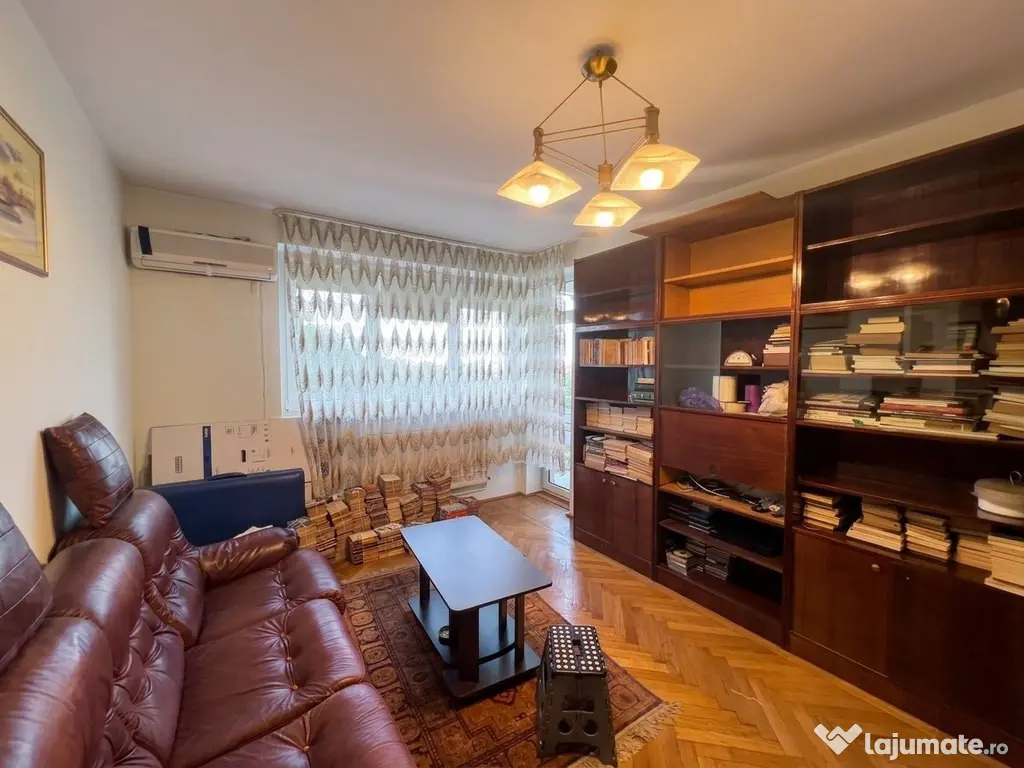 Apartament 3 camere Cotroceni, etaj 4, mobilat parțial