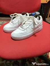 Adidasi Nike Air Force 1 38 femei 