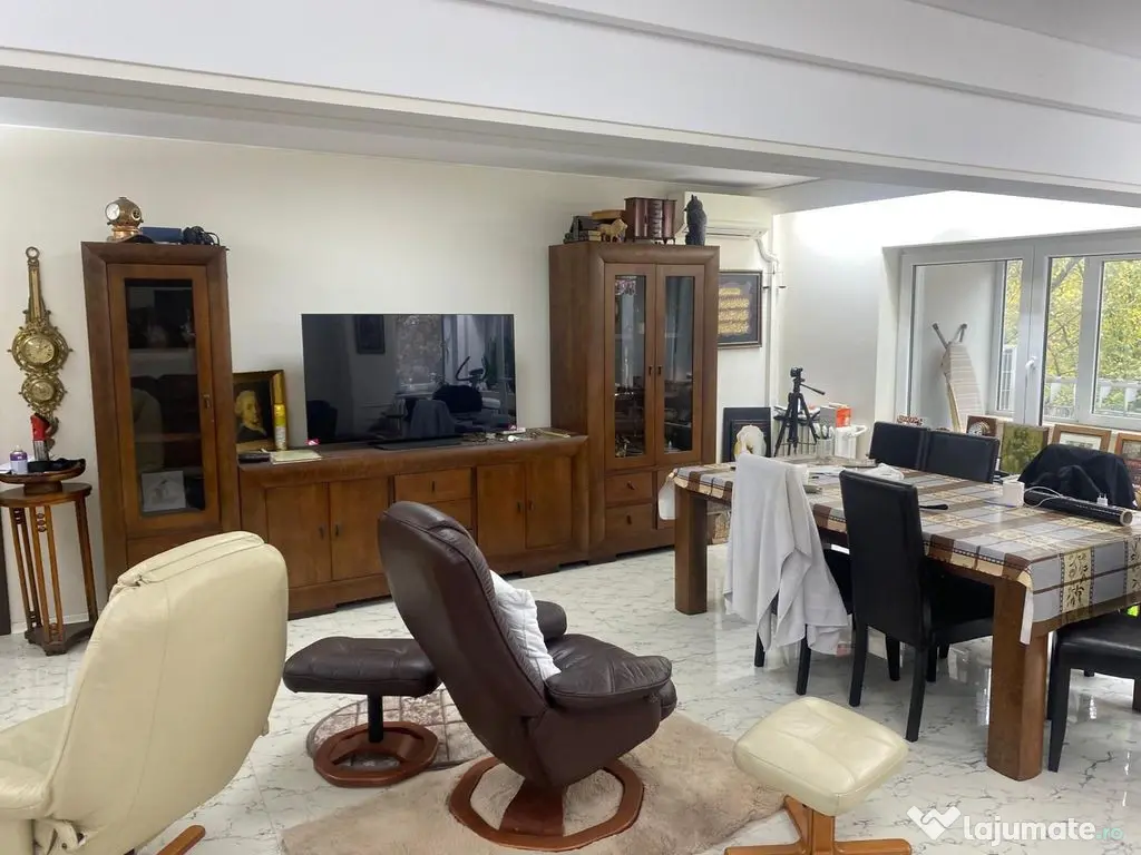 Apartament 4 camere(fost5) - Blv. Unirii(La fântâni), 1...