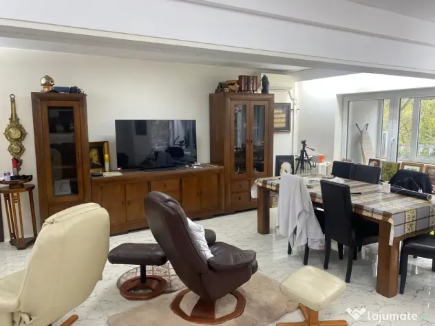 Apartament 4 camere(fost5) - Blv. Unirii(La fântâni), 1...