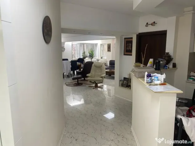 Apartament 4 camere(fost5) - Blv. Unirii(La fântâni), 1...