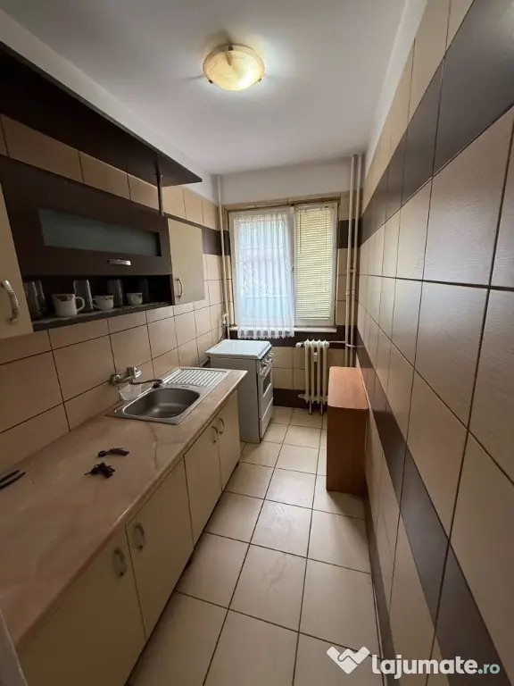 Apartament 3 camere de vânzare – Ploiești, zona Nord – Cartier Polux