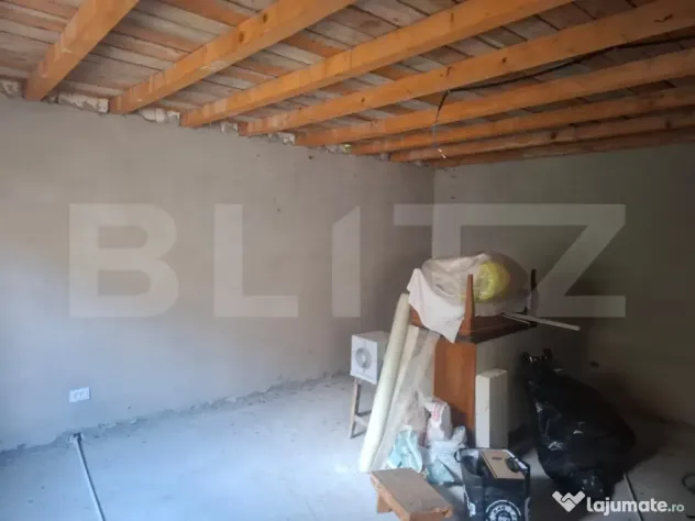 Casa cu priveliste panoramica deosebita + multa vegetatie