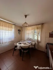 Casă de vânzare în Palazu Mare, 4 camere, teren 655 mp, c 