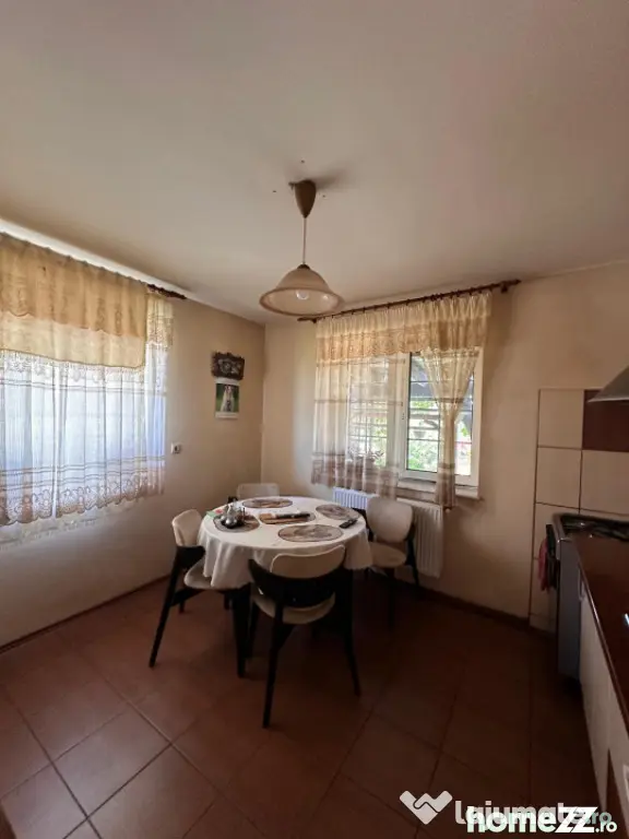 Casă de vânzare în Palazu Mare | 4 camere | Teren 655 mp - Constanta (Constanta)