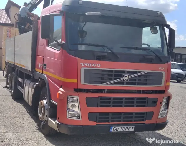 autocamion Volvo FM 62 RB Schwarzmuller, cu macara hidraulica tip HIAB