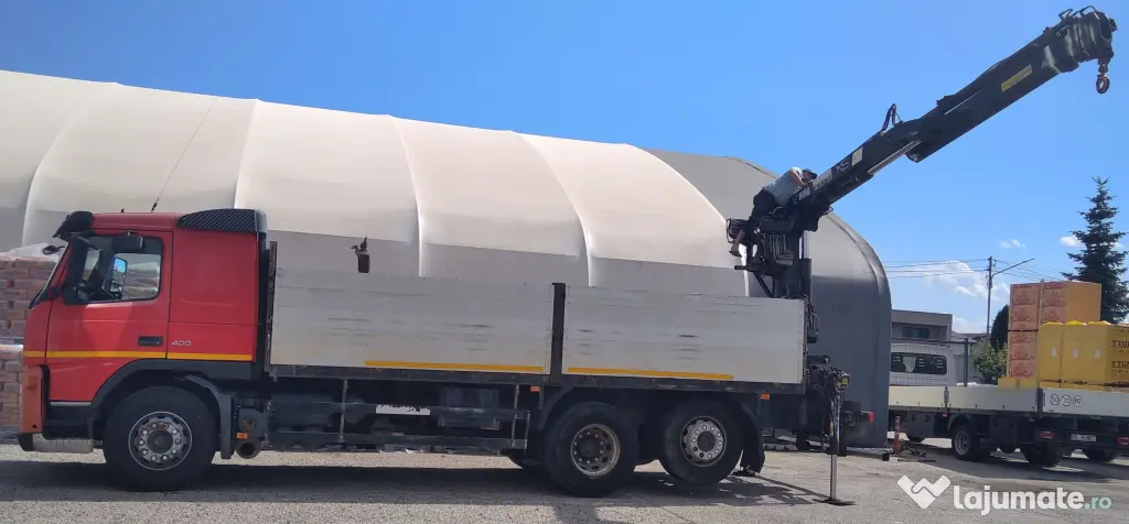 autocamion Volvo FM 62 RB Schwarzmuller, cu macara hidraulica tip HIAB