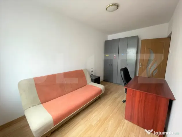 Apartament 3 camere, 50 mp, etaj intermediar, zona strazii R
