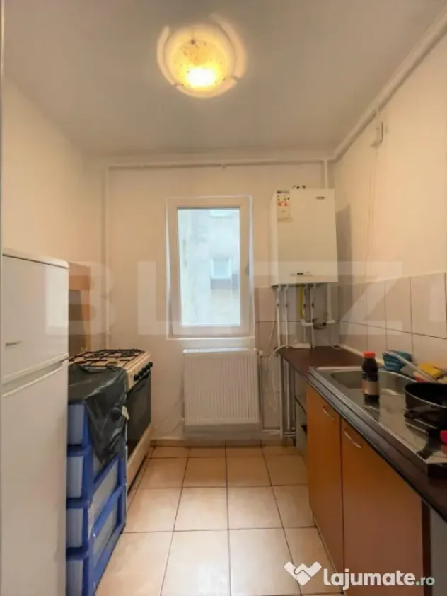 Apartament 3 camere, 50 mp, etaj intermediar, zona strazii R