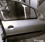 Usa culoare argintie de Peugeot 206 din 1998-2012