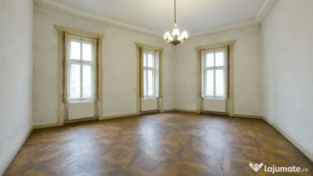 Apartament Central pe 3 niveluri construit de familia Neuman