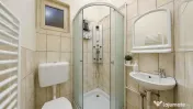 Apartament Central pe 3 niveluri construit de familia Neuman