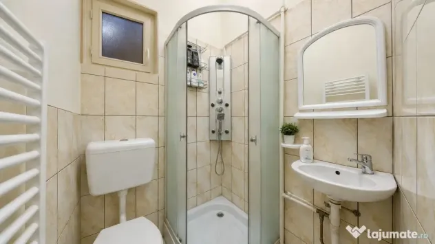 Apartament Central pe 3 niveluri construit de familia Neuman