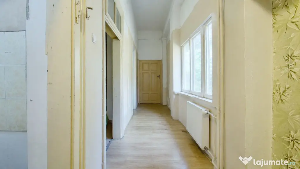 Apartament Central pe 3 niveluri construit de familia Neuman