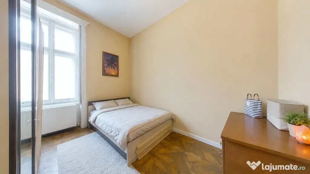 Apartament Central pe 3 niveluri construit de familia Neuman